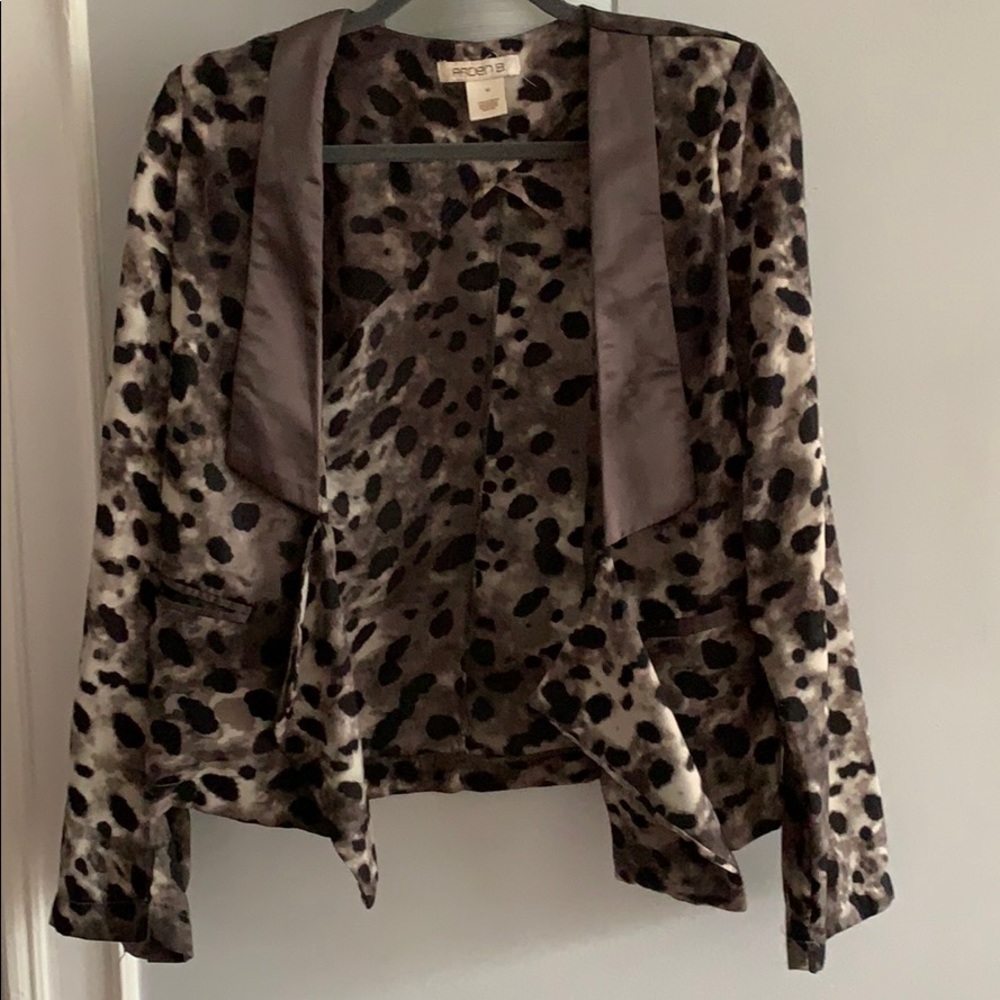 Arden B leopard satin blazer